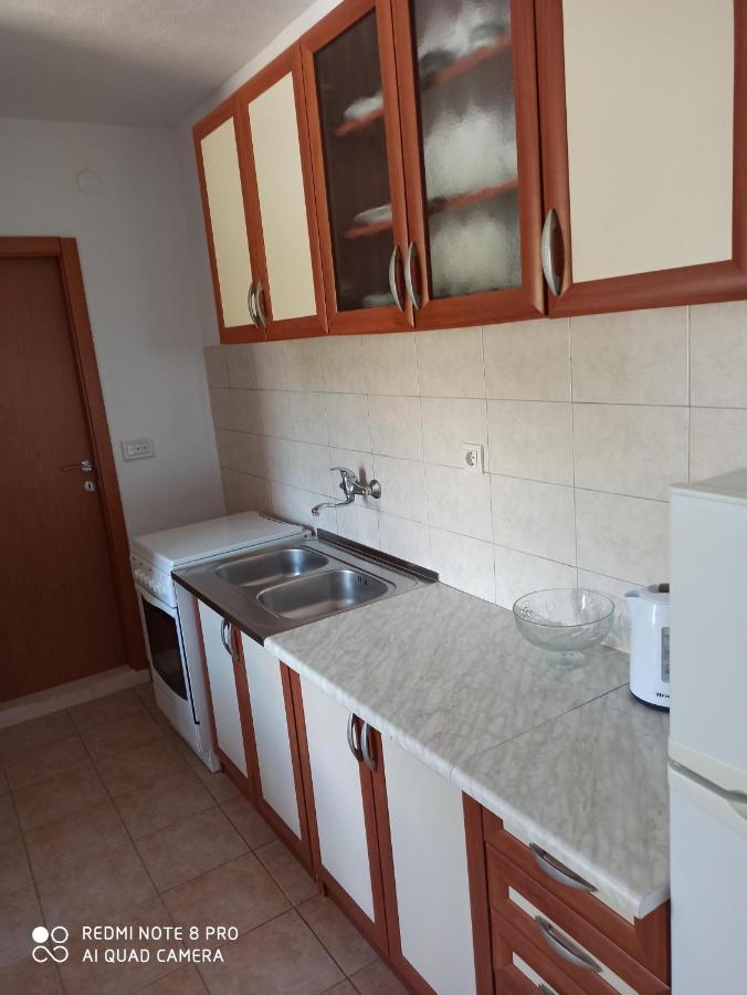 Boni02 Apartamento Gdinj Exterior foto